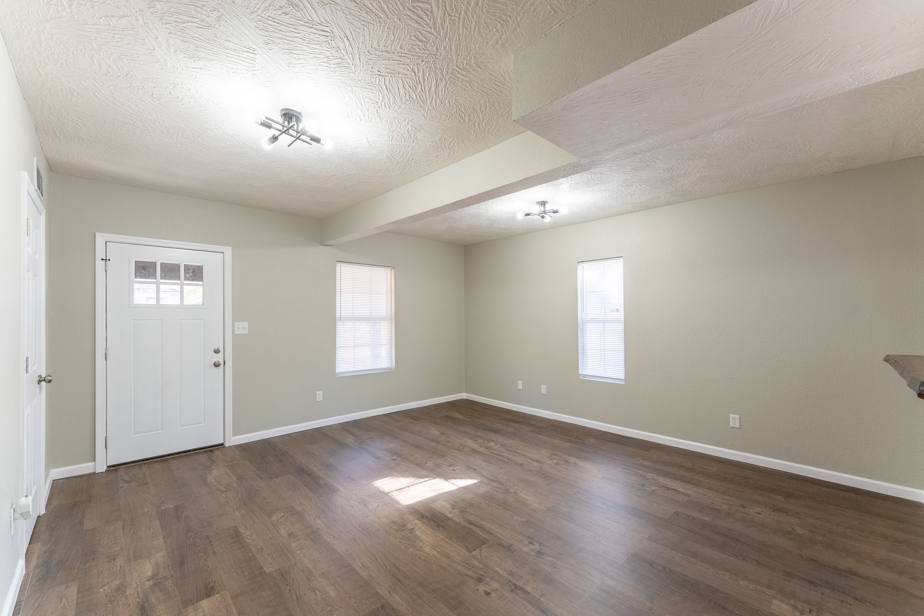 Living room, toward the entry