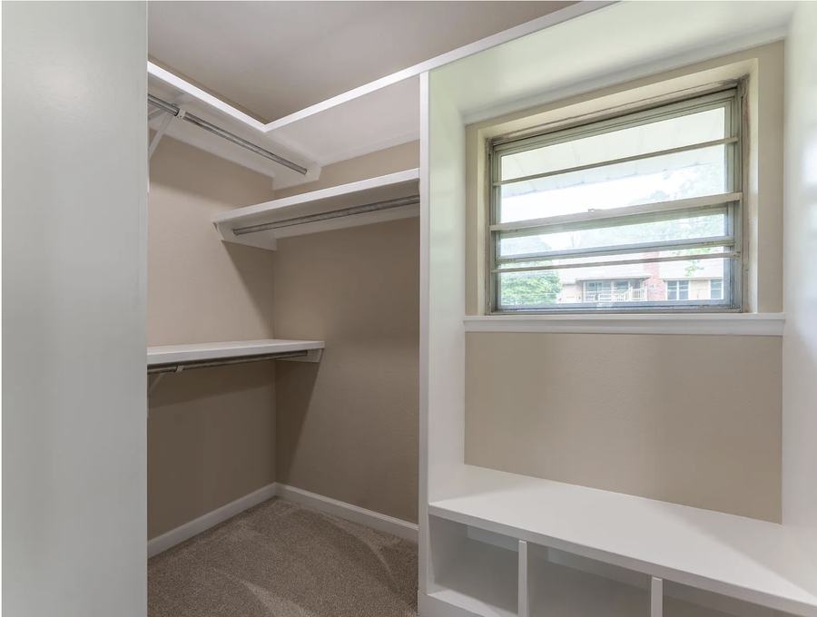 Walk-in closet