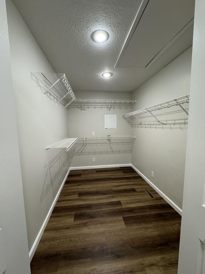 Walk-in closet